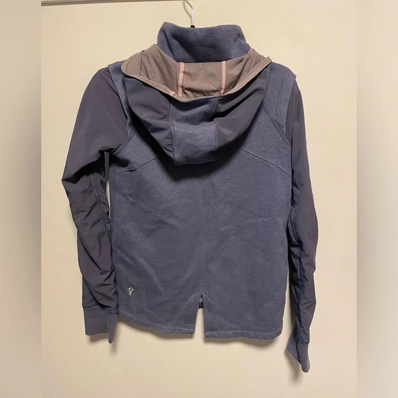 Kids 12 - ivivva cargo sweater - Picture 2 of 3